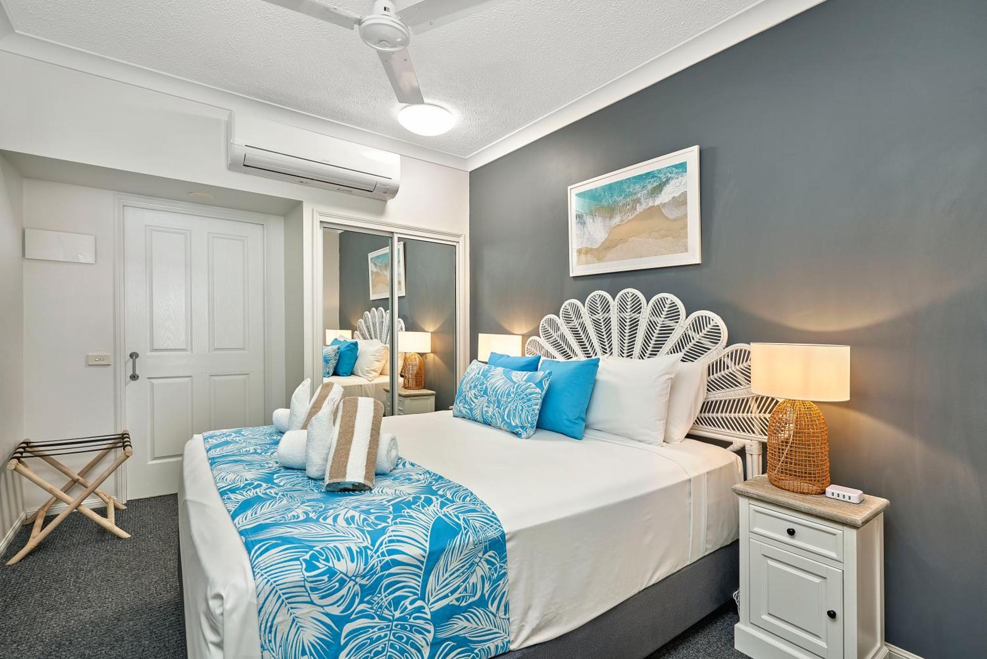 Alassio Apartments With Direct Pool Access Παλμ Κόουβ Δωμάτιο φωτογραφία