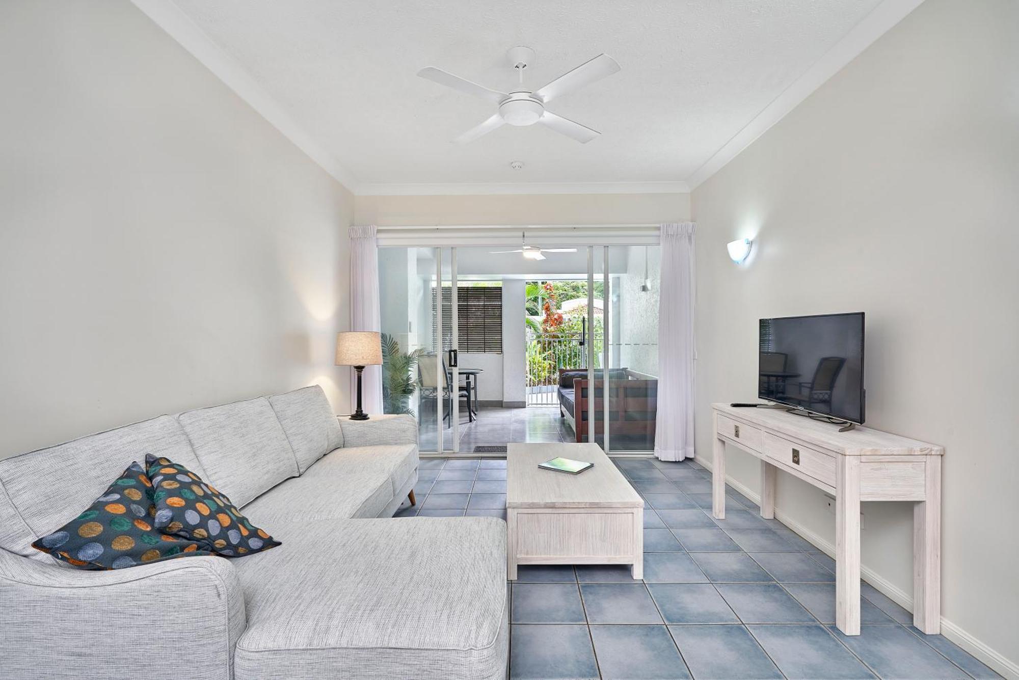 Alassio Apartments With Direct Pool Access Παλμ Κόουβ Δωμάτιο φωτογραφία