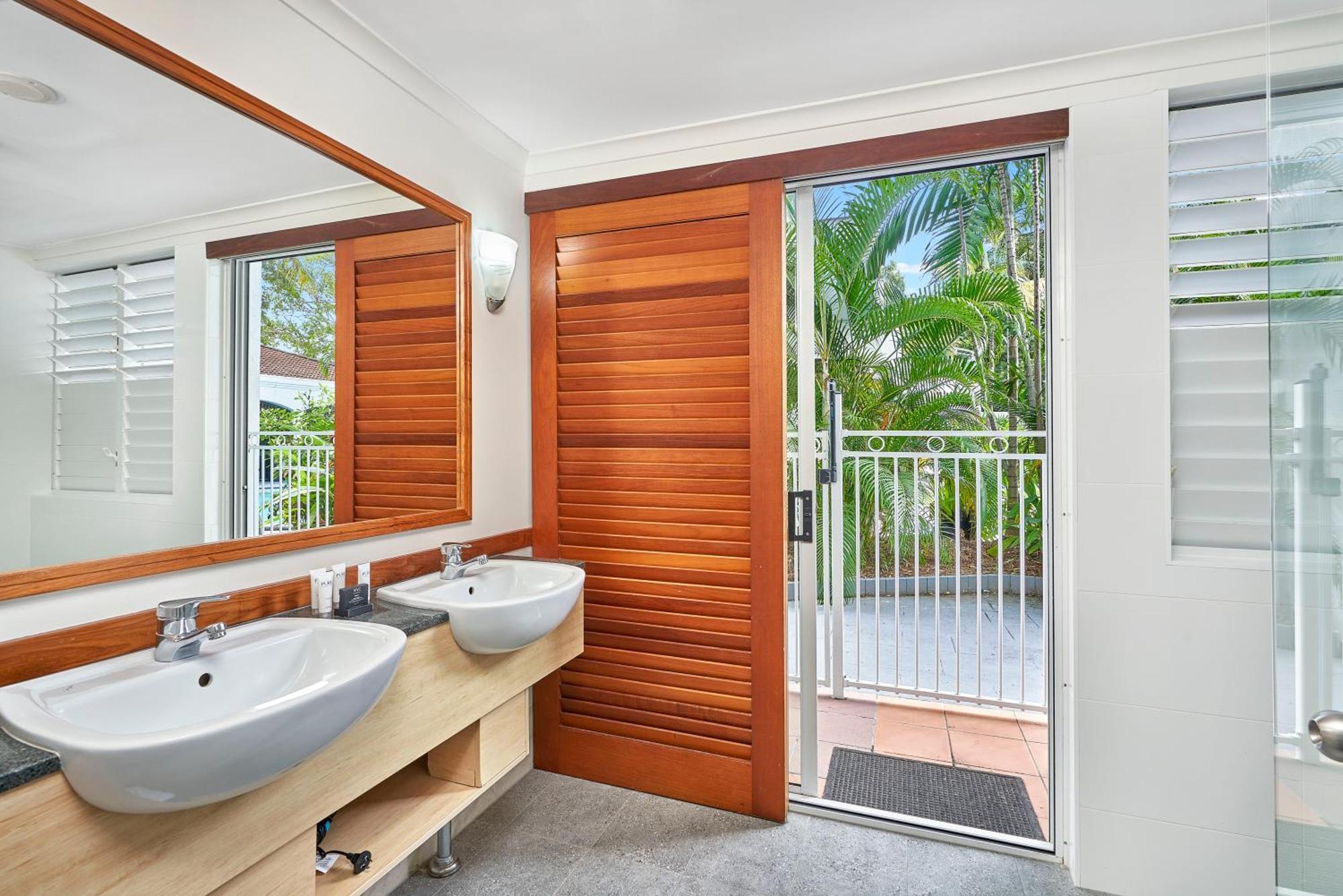 Alassio Apartments With Direct Pool Access Παλμ Κόουβ Δωμάτιο φωτογραφία
