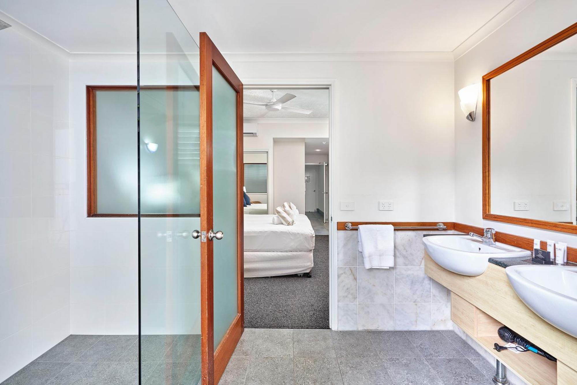 Alassio Apartments With Direct Pool Access Παλμ Κόουβ Δωμάτιο φωτογραφία