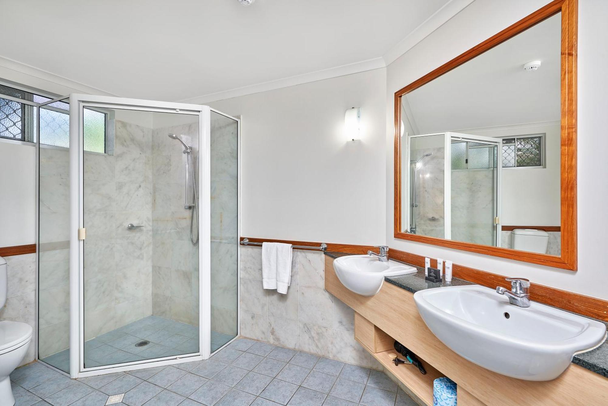 Alassio Apartments With Direct Pool Access Παλμ Κόουβ Δωμάτιο φωτογραφία